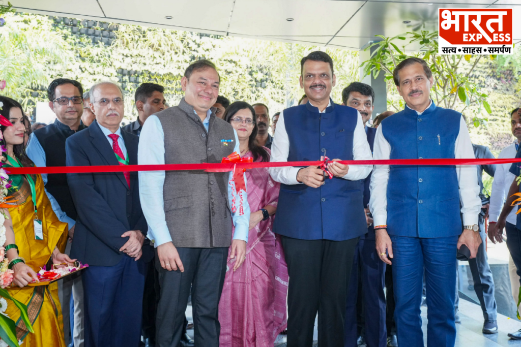 Dharavi Experience Center Inaugurated Devendra Fadnavis Pranav Adani Mumbai