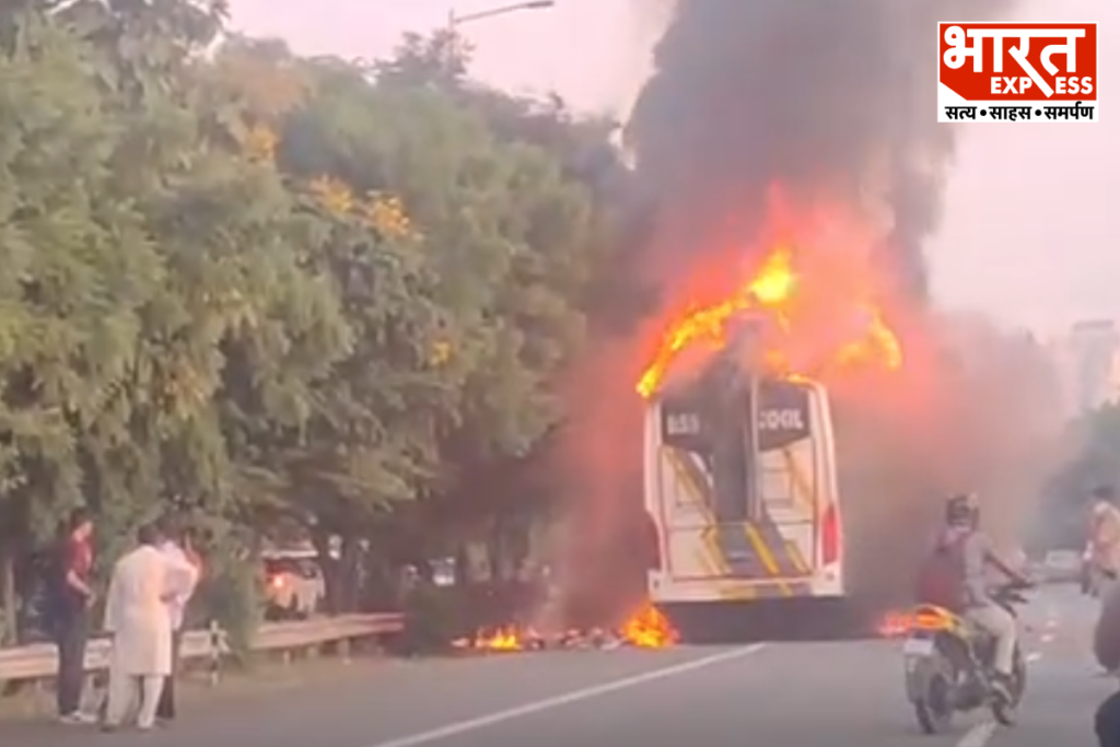 Double Decker Bus Catches Fire On Noida Greater Noida Expressway Passengers Safe