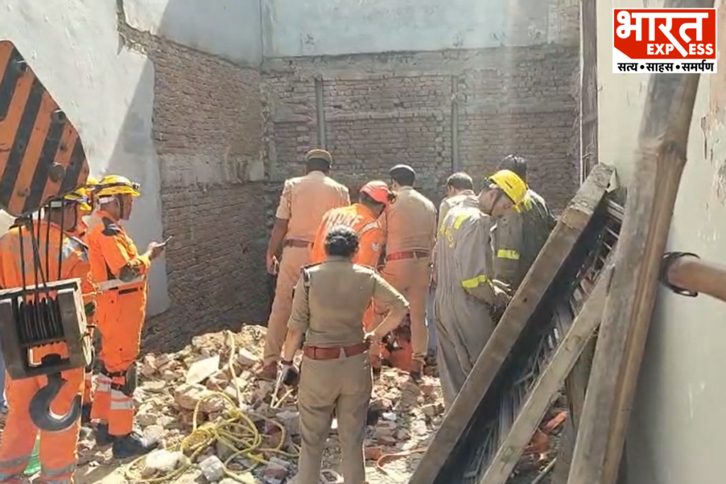 Greater Noida Dadri Shop Roof Collapse Lintel Incident NDRF Rescue