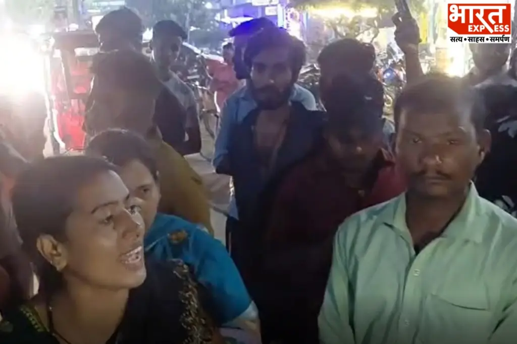 जमुई के एक निजी क्लिनिक में बच्ची की मौत के बाद हुआ हंगामा और सड़क जाम.