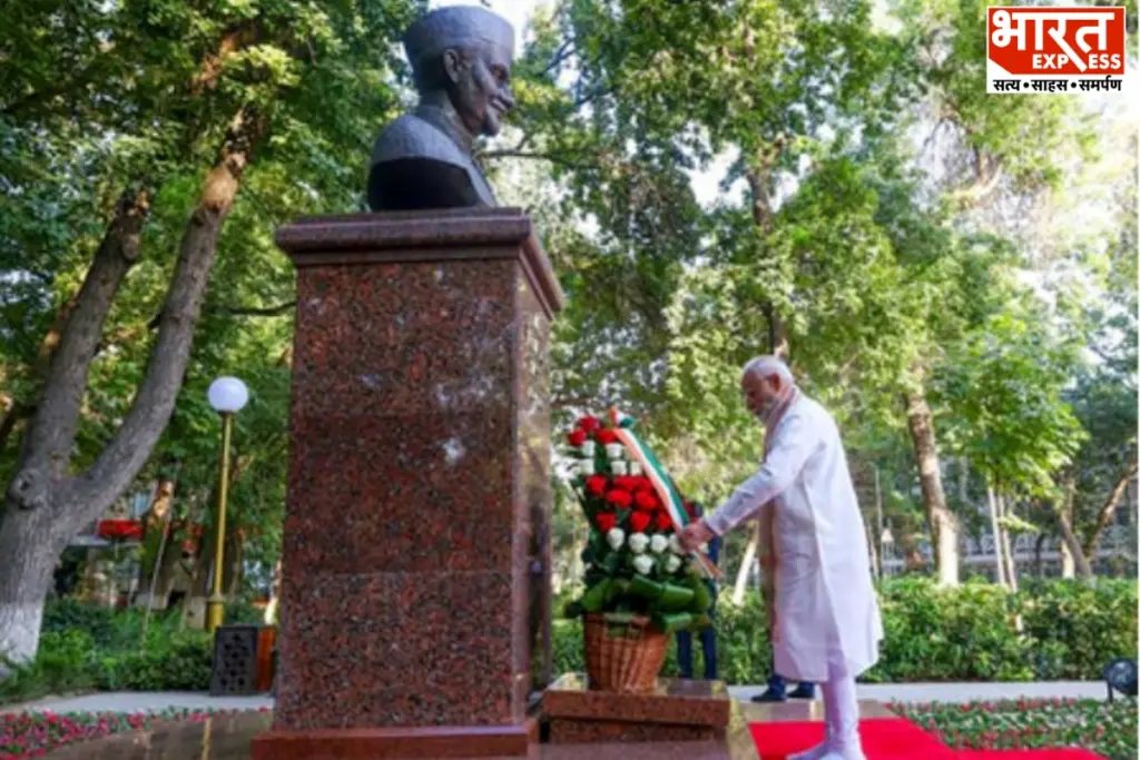 'भारत रत्न' लाल बहादुर शास्त्री की जयंती के अवसर पर प्रधानमंत्री नरेंद्र मोदी ने उनके राष्ट्र के प्रति योगदान और 'जय जवान, जय किसान' के नारे को याद किया.