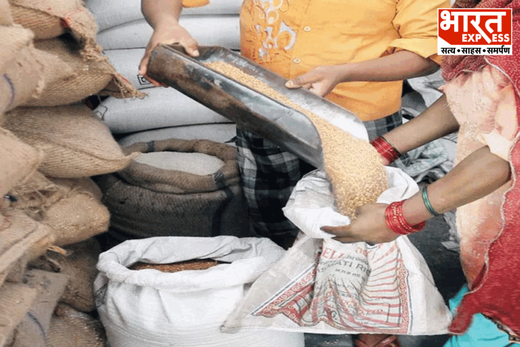 Uttar Pradesh Ration Distribution 14 Crore Beneficiaries Lucknow Division Top