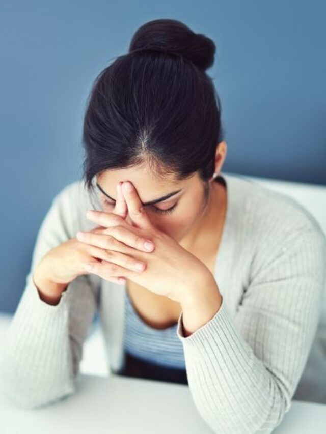 तनाव और एंग्जायटी से राहत के लिए अपनाएं 5 मिनट की टैपिंग तकनीक